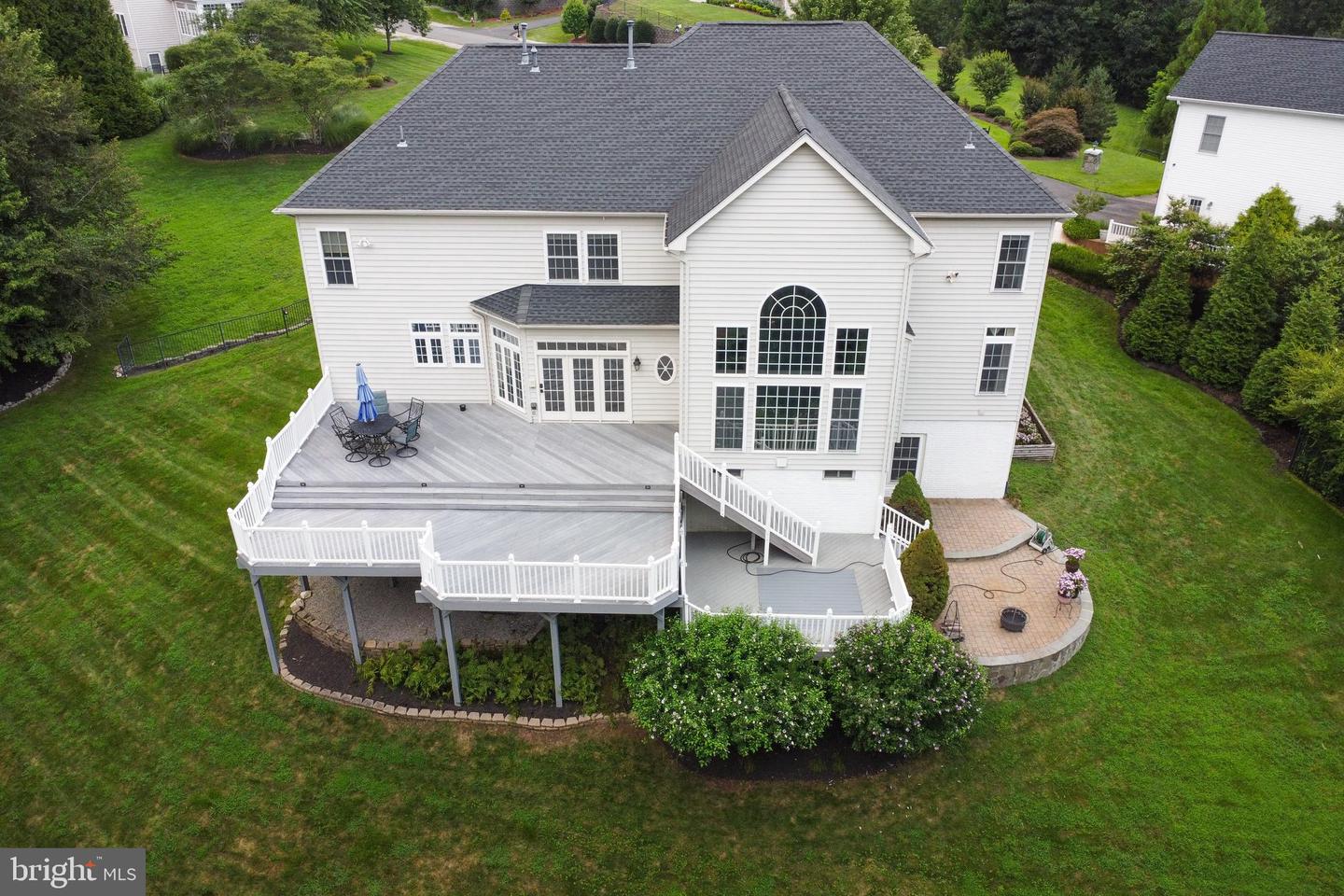 9336 ELKHORNE RUN CT, LORTON, Virginia 22079, 5 Bedrooms Bedrooms, ,5 BathroomsBathrooms,Residential,For sale,9336 ELKHORNE RUN CT,VAFX2256014 MLS # VAFX2256014