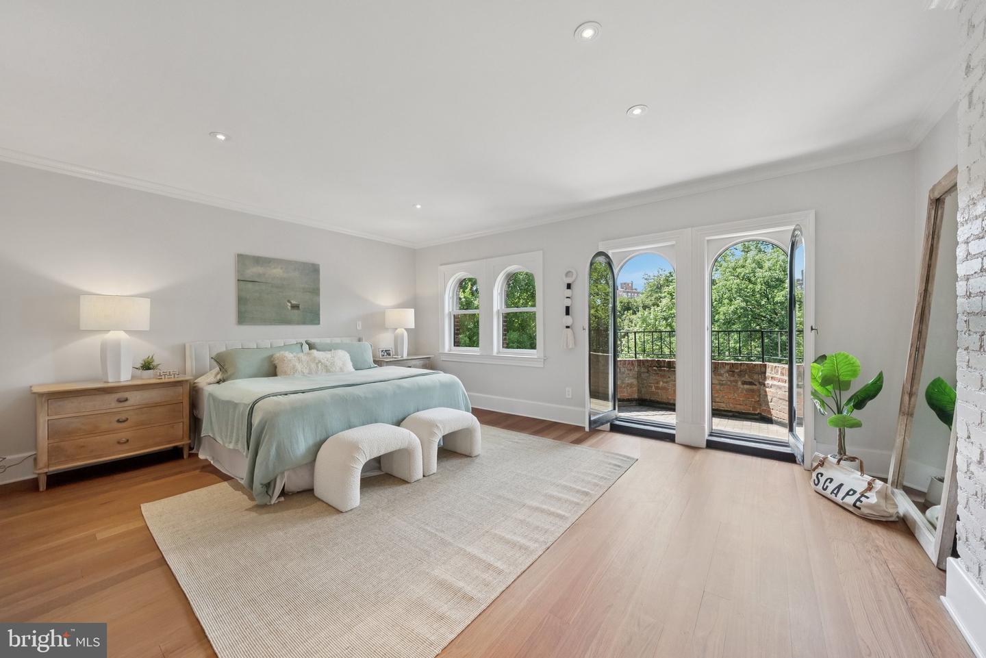 1849 CALVERT ST NW, WASHINGTON, District Of Columbia 20009, 4 Bedrooms Bedrooms, ,3 BathroomsBathrooms,Residential,For sale,1849 CALVERT ST NW,DCDC2210836 MLS # DCDC2210836