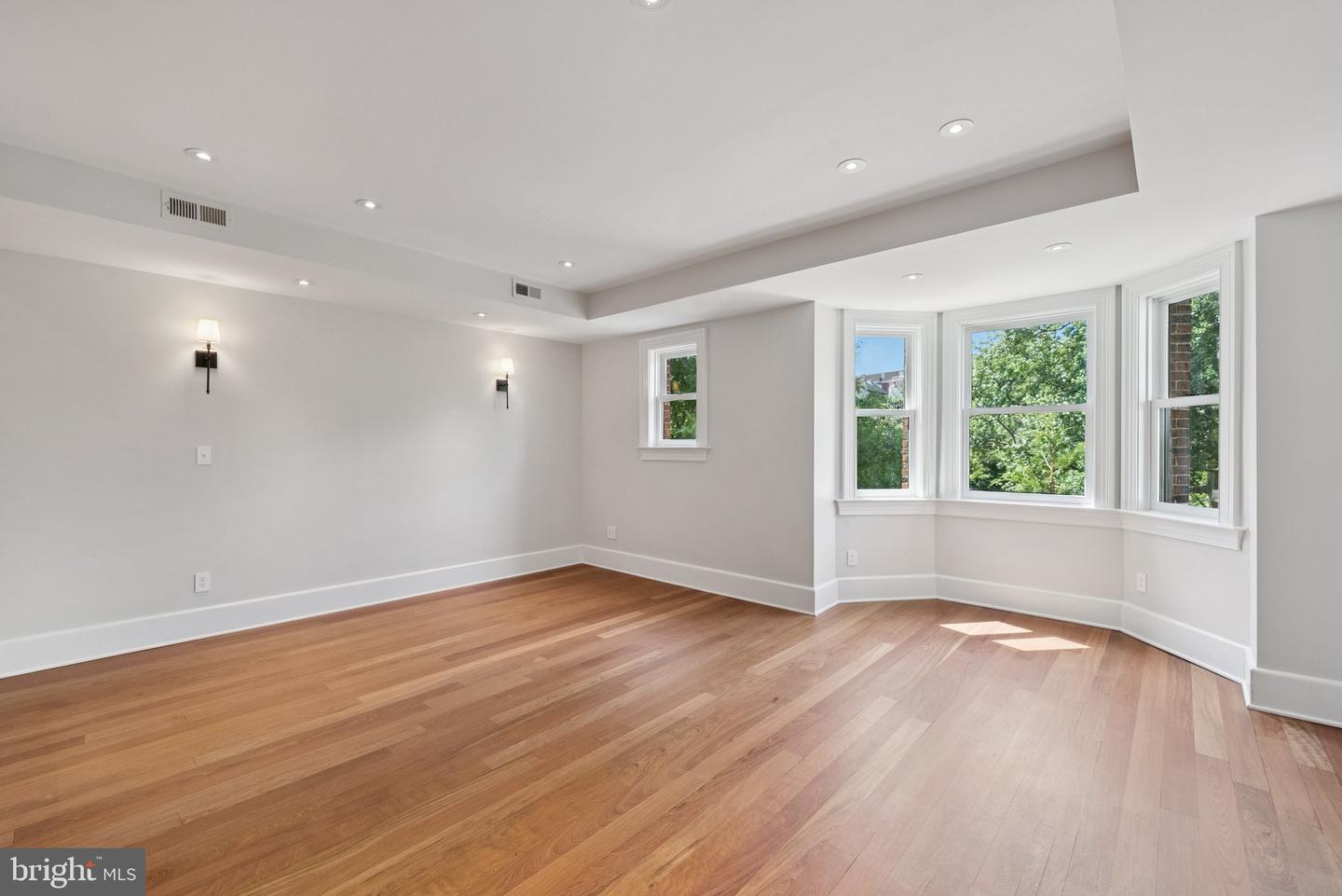 1849 CALVERT ST NW, WASHINGTON, District Of Columbia 20009, 4 Bedrooms Bedrooms, ,3 BathroomsBathrooms,Residential,For sale,1849 CALVERT ST NW,DCDC2210836 MLS # DCDC2210836