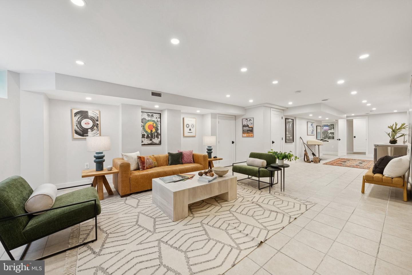 1849 CALVERT ST NW, WASHINGTON, District Of Columbia 20009, 4 Bedrooms Bedrooms, ,3 BathroomsBathrooms,Residential,For sale,1849 CALVERT ST NW,DCDC2210836 MLS # DCDC2210836