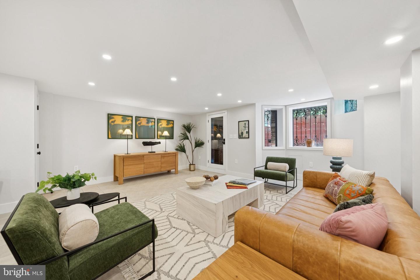 1849 CALVERT ST NW, WASHINGTON, District Of Columbia 20009, 4 Bedrooms Bedrooms, ,3 BathroomsBathrooms,Residential,For sale,1849 CALVERT ST NW,DCDC2210836 MLS # DCDC2210836