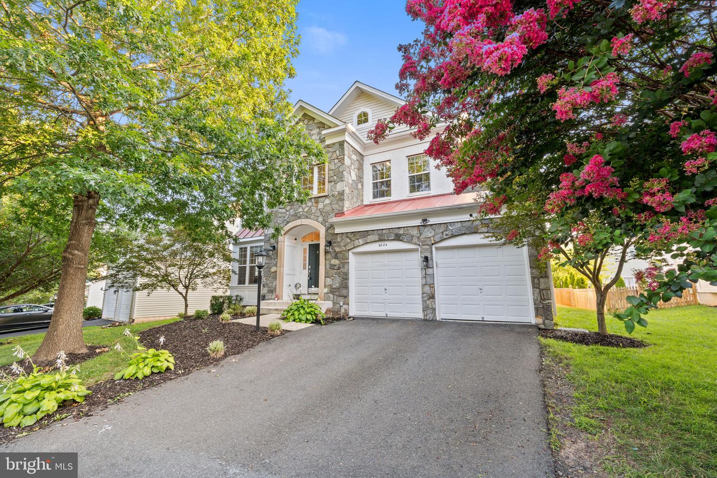9024 WOODPECKER CT, GAINESVILLE, Virginia 20155, 6 Bedrooms Bedrooms, 3 Rooms Rooms,4 BathroomsBathrooms,Residential,For sale,9024 WOODPECKER CT,VAPW2099428 MLS # VAPW2099428