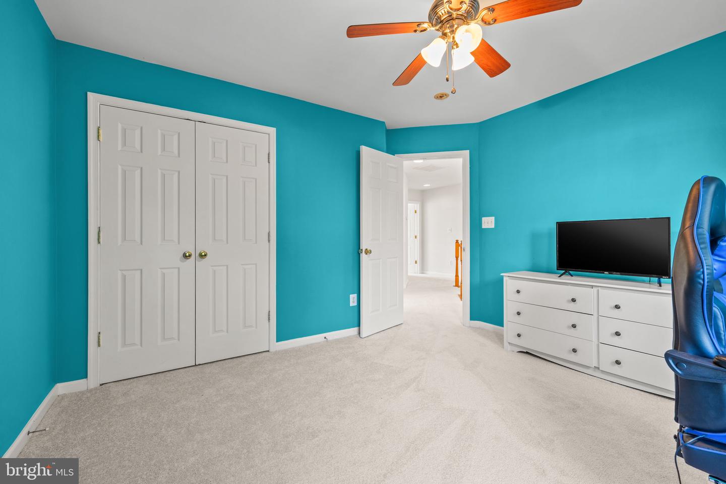 9024 WOODPECKER CT, GAINESVILLE, Virginia 20155, 6 Bedrooms Bedrooms, 3 Rooms Rooms,4 BathroomsBathrooms,Residential,For sale,9024 WOODPECKER CT,VAPW2099428 MLS # VAPW2099428
