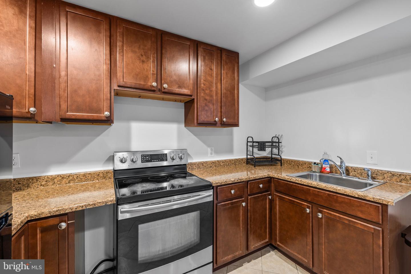 9024 WOODPECKER CT, GAINESVILLE, Virginia 20155, 6 Bedrooms Bedrooms, 3 Rooms Rooms,4 BathroomsBathrooms,Residential,For sale,9024 WOODPECKER CT,VAPW2099428 MLS # VAPW2099428
