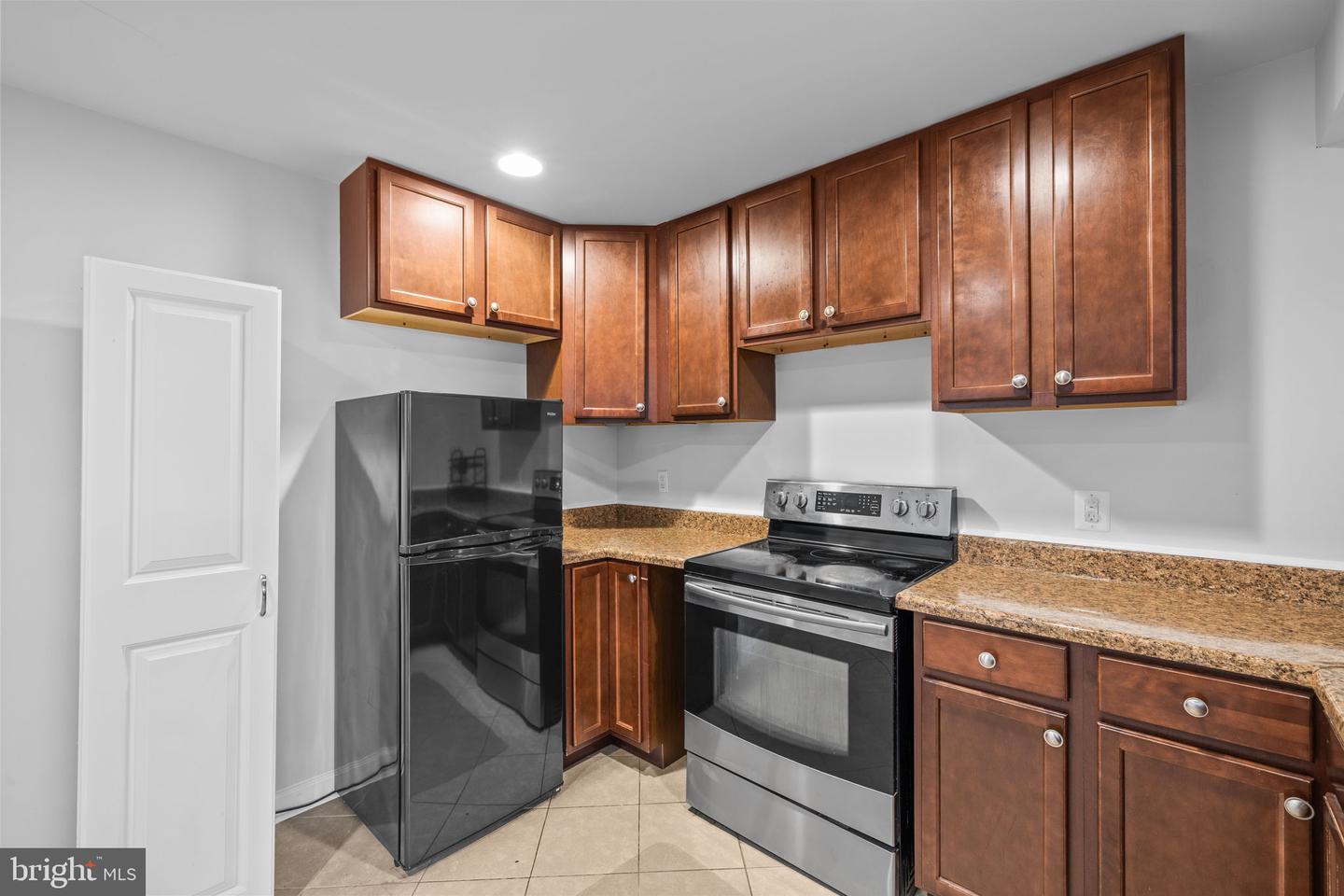 9024 WOODPECKER CT, GAINESVILLE, Virginia 20155, 6 Bedrooms Bedrooms, 3 Rooms Rooms,4 BathroomsBathrooms,Residential,For sale,9024 WOODPECKER CT,VAPW2099428 MLS # VAPW2099428