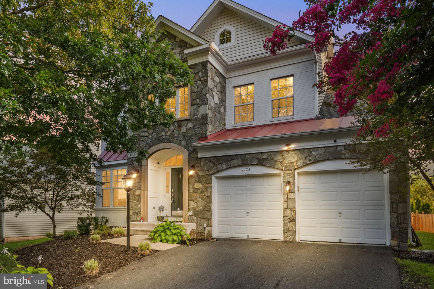9024 WOODPECKER CT, GAINESVILLE, Virginia 20155, 6 Bedrooms Bedrooms, 3 Rooms Rooms,4 BathroomsBathrooms,Residential,For sale,9024 WOODPECKER CT,VAPW2099428 MLS # VAPW2099428