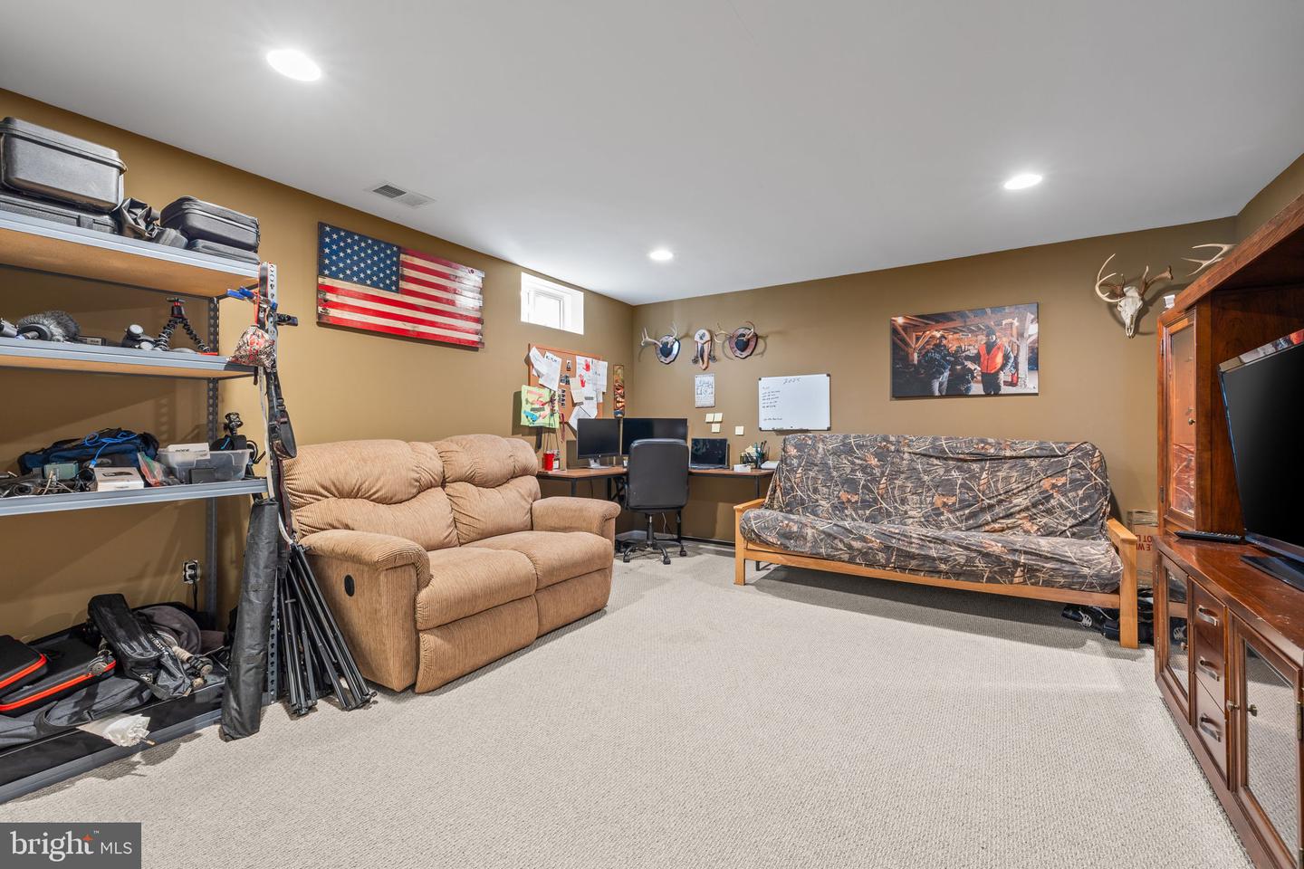 9024 WOODPECKER CT, GAINESVILLE, Virginia 20155, 6 Bedrooms Bedrooms, 3 Rooms Rooms,4 BathroomsBathrooms,Residential,For sale,9024 WOODPECKER CT,VAPW2099428 MLS # VAPW2099428