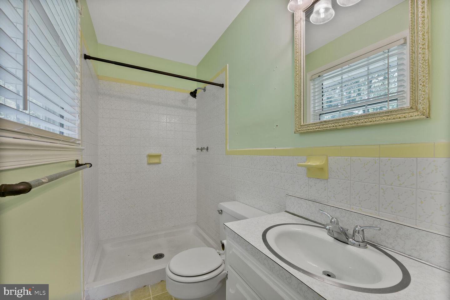341 S 26TH ST, PURCELLVILLE, Virginia 20132, 4 Bedrooms Bedrooms, ,3 BathroomsBathrooms,Residential,For sale,341 S 26TH ST,VALO2102466 MLS # VALO2102466