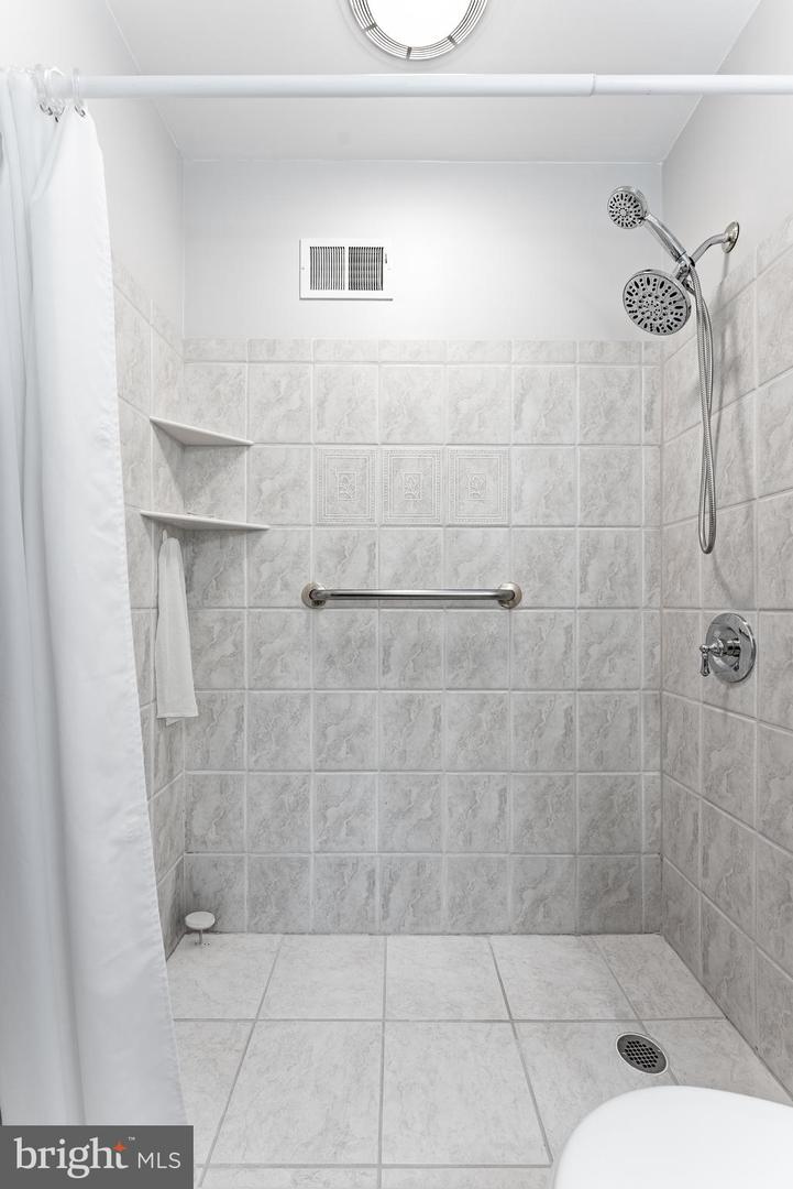 9117 SANTAYANA DR, FAIRFAX, Virginia 22031, 4 Bedrooms Bedrooms, ,2 BathroomsBathrooms,Residential,For sale,9117 SANTAYANA DR,VAFX2256412 MLS # VAFX2256412