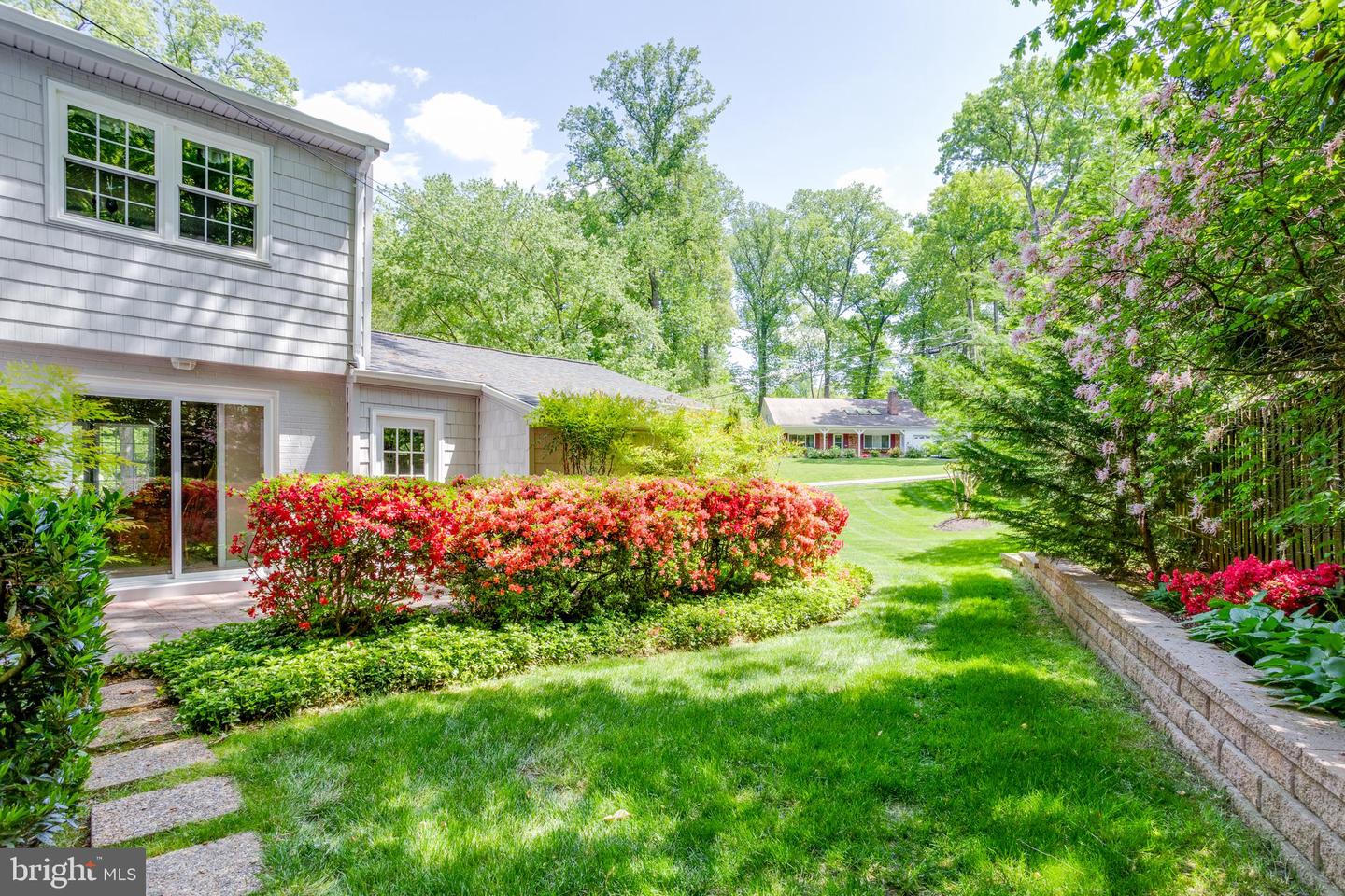 9117 SANTAYANA DR, FAIRFAX, Virginia 22031, 4 Bedrooms Bedrooms, ,2 BathroomsBathrooms,Residential,For sale,9117 SANTAYANA DR,VAFX2256412 MLS # VAFX2256412