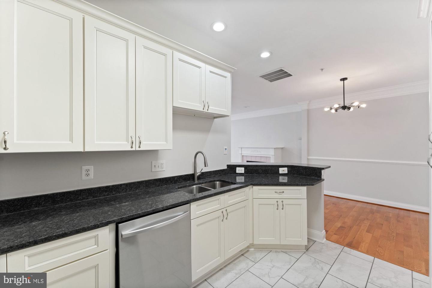 5114 KNAPP PL, ALEXANDRIA, Virginia 22304, 3 Bedrooms Bedrooms, ,2 BathroomsBathrooms,Residential,For sale,5114 KNAPP PL,VAAX2047694 MLS # VAAX2047694