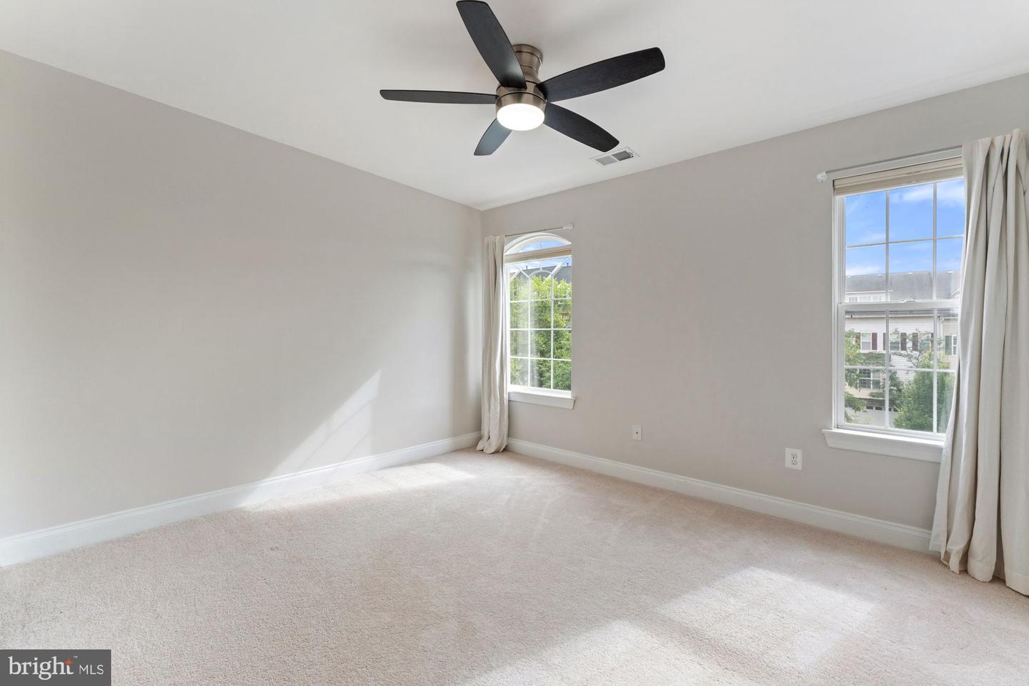 5114 KNAPP PL, ALEXANDRIA, Virginia 22304, 3 Bedrooms Bedrooms, ,2 BathroomsBathrooms,Residential,For sale,5114 KNAPP PL,VAAX2047694 MLS # VAAX2047694