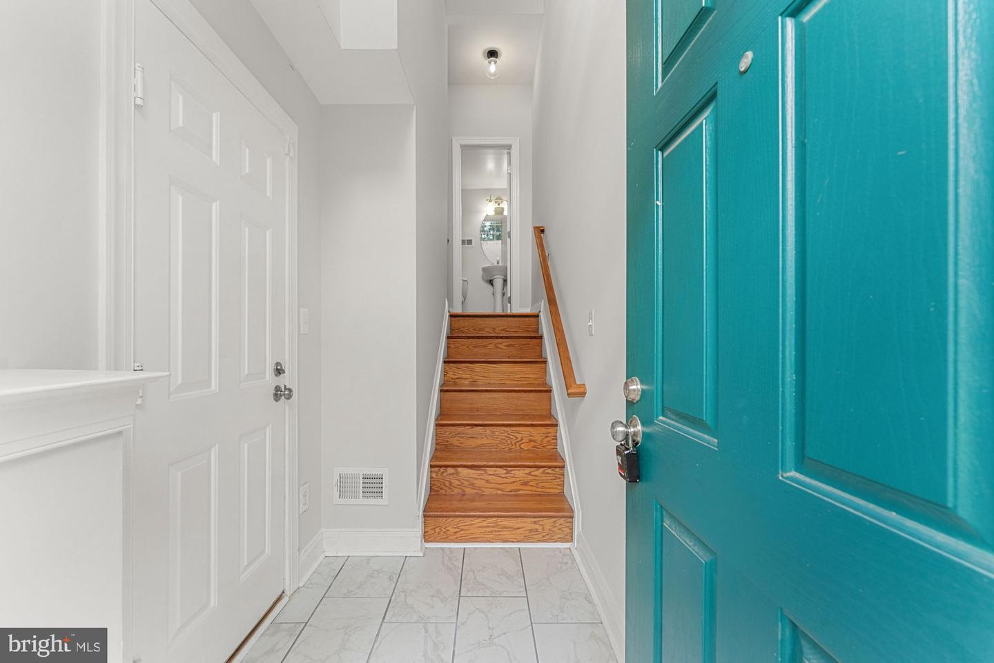 5114 KNAPP PL, ALEXANDRIA, Virginia 22304, 3 Bedrooms Bedrooms, ,2 BathroomsBathrooms,Residential,For sale,5114 KNAPP PL,VAAX2047694 MLS # VAAX2047694
