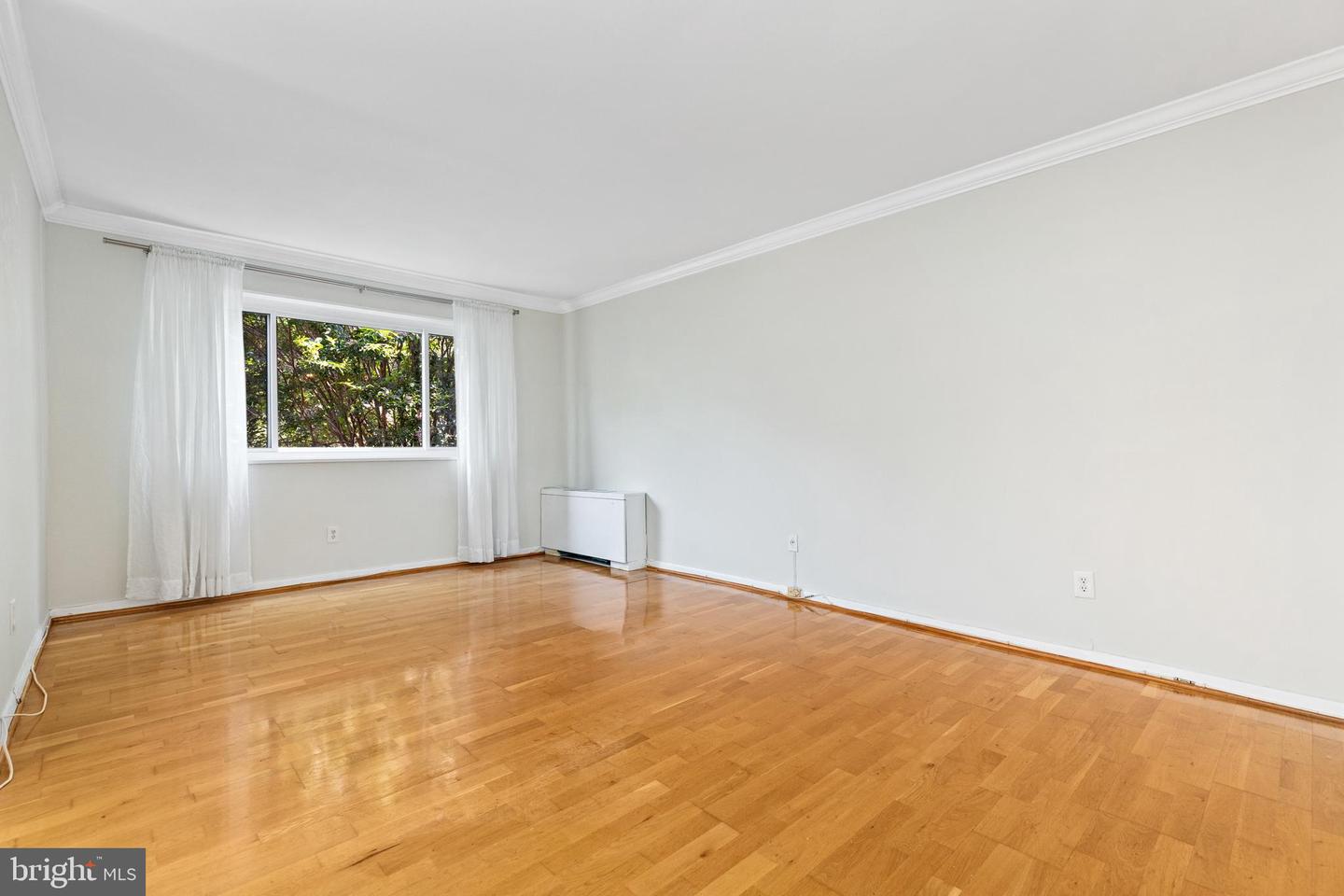 4545 MACARTHUR BLVD NW #202, WASHINGTON, District Of Columbia 20007, 1 Bedroom Bedrooms, ,1 BathroomBathrooms,Residential,For sale,4545 MACARTHUR BLVD NW #202,DCDC2211430 MLS # DCDC2211430