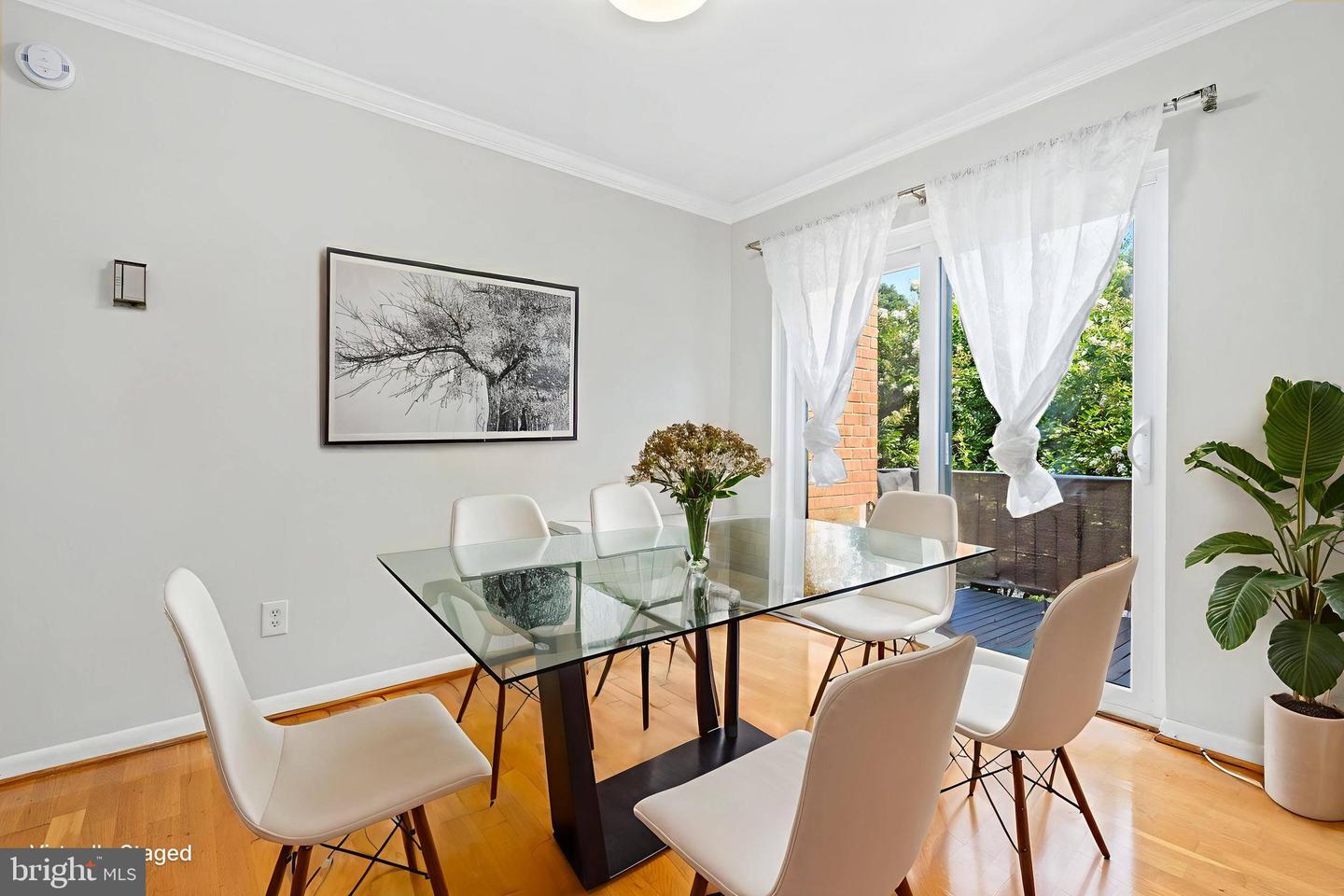 4545 MACARTHUR BLVD NW #202, WASHINGTON, District Of Columbia 20007, 1 Bedroom Bedrooms, ,1 BathroomBathrooms,Residential,For sale,4545 MACARTHUR BLVD NW #202,DCDC2211430 MLS # DCDC2211430