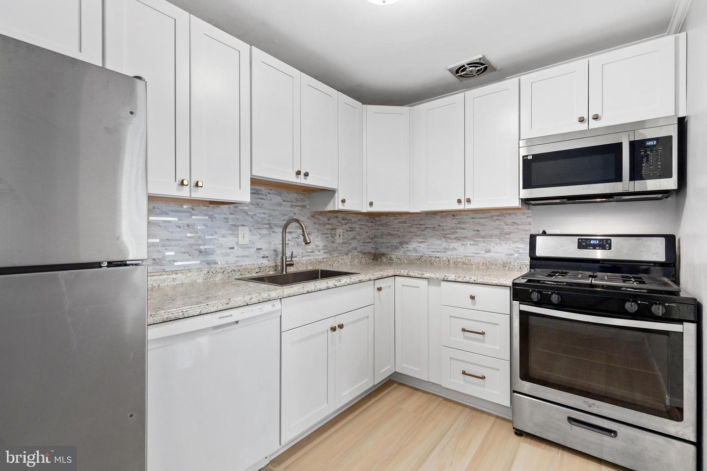 4545 MACARTHUR BLVD NW #202, WASHINGTON, District Of Columbia 20007, 1 Bedroom Bedrooms, ,1 BathroomBathrooms,Residential,For sale,4545 MACARTHUR BLVD NW #202,DCDC2211430 MLS # DCDC2211430