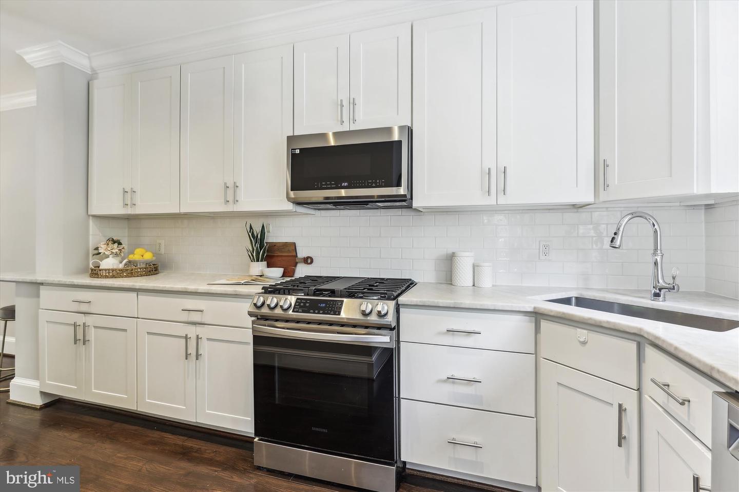 1406 FOXHALL RD NW, WASHINGTON, District Of Columbia 20007, 4 Bedrooms Bedrooms, ,3 BathroomsBathrooms,Residential,For sale,1406 FOXHALL RD NW,DCDC2211436 MLS # DCDC2211436