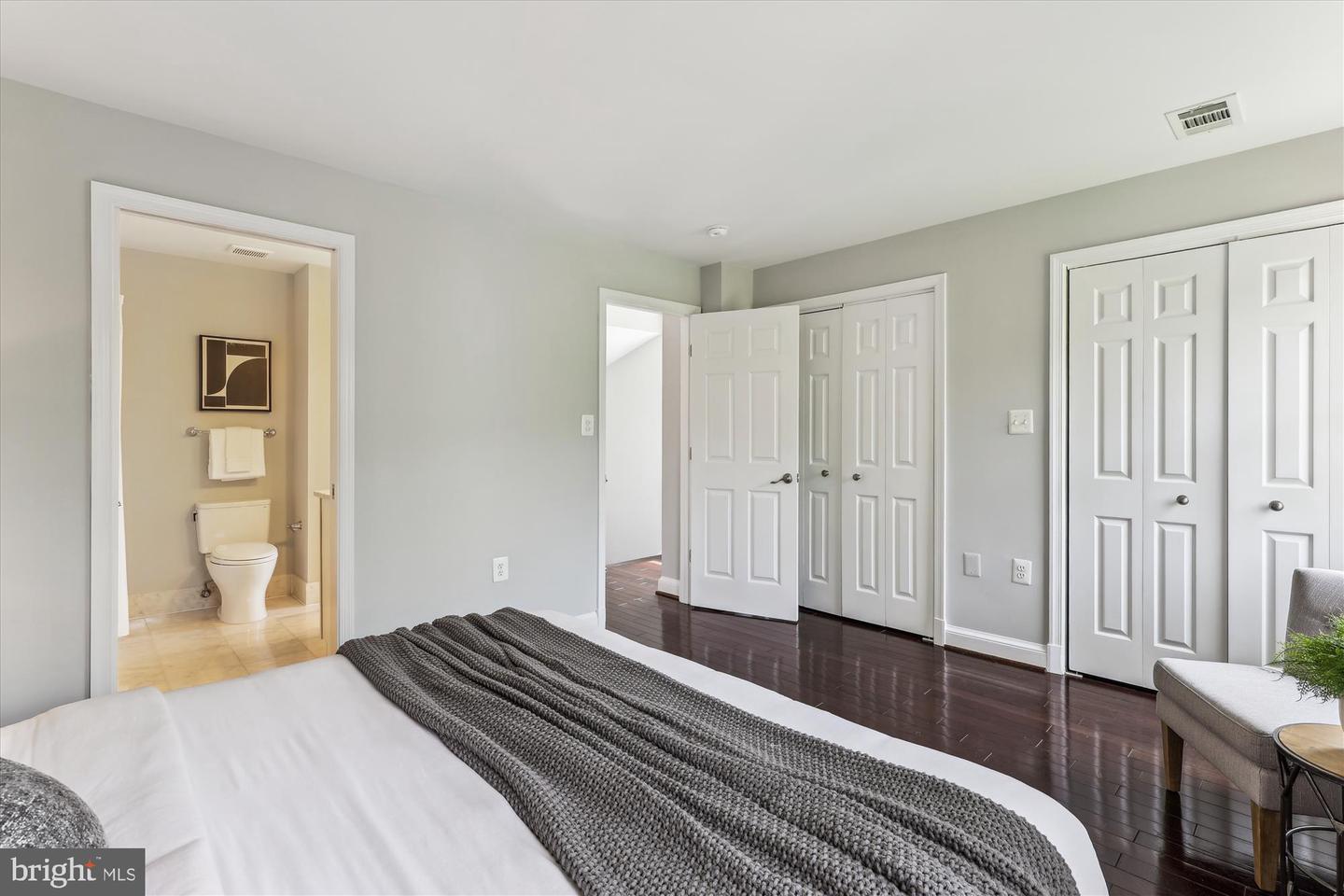 1406 FOXHALL RD NW, WASHINGTON, District Of Columbia 20007, 4 Bedrooms Bedrooms, ,3 BathroomsBathrooms,Residential,For sale,1406 FOXHALL RD NW,DCDC2211436 MLS # DCDC2211436