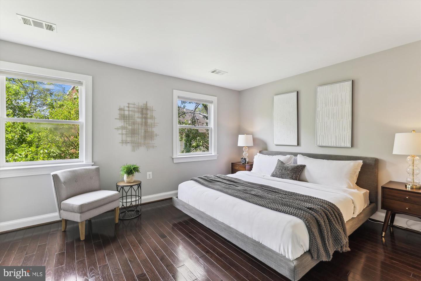 1406 FOXHALL RD NW, WASHINGTON, District Of Columbia 20007, 4 Bedrooms Bedrooms, ,3 BathroomsBathrooms,Residential,For sale,1406 FOXHALL RD NW,DCDC2211436 MLS # DCDC2211436