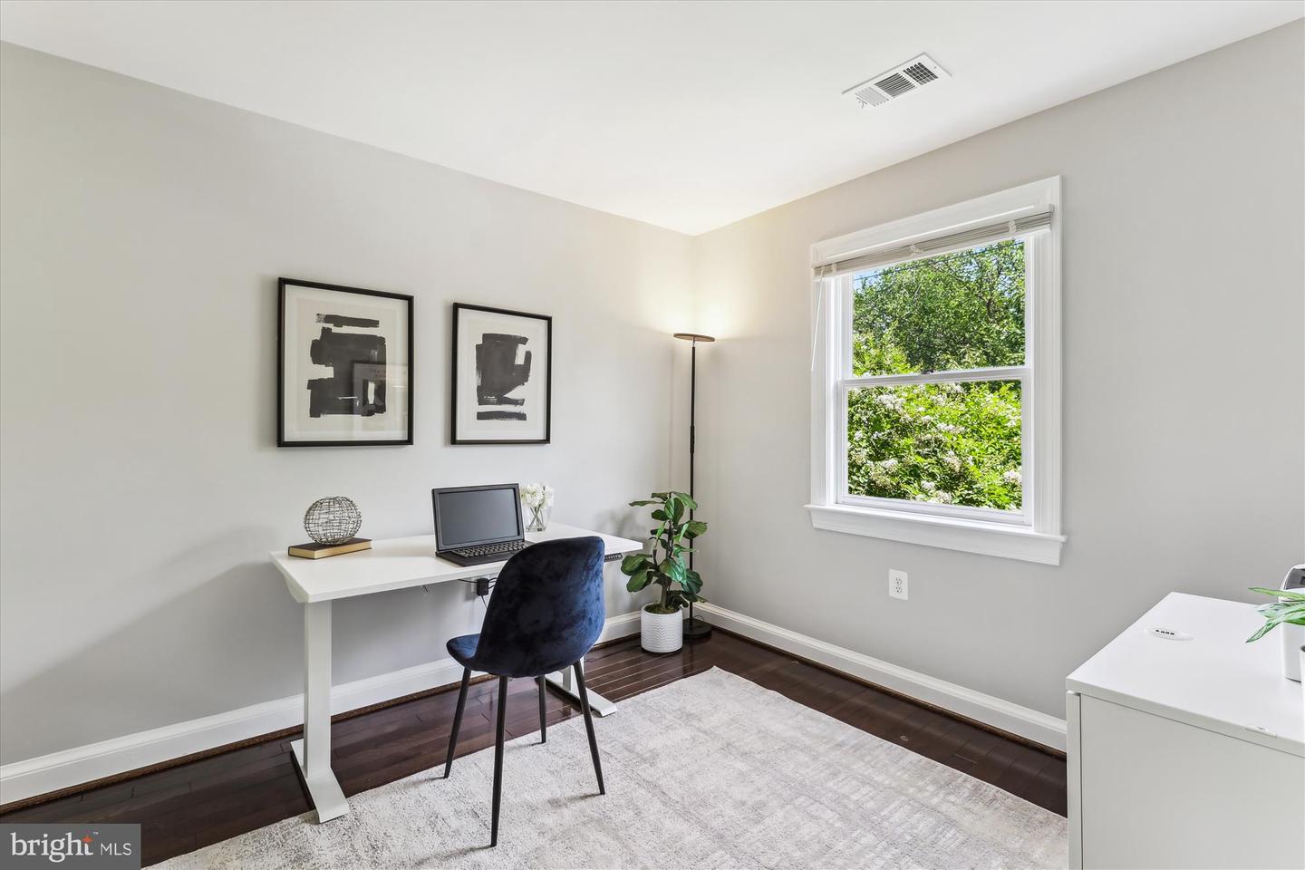 1406 FOXHALL RD NW, WASHINGTON, District Of Columbia 20007, 4 Bedrooms Bedrooms, ,3 BathroomsBathrooms,Residential,For sale,1406 FOXHALL RD NW,DCDC2211436 MLS # DCDC2211436