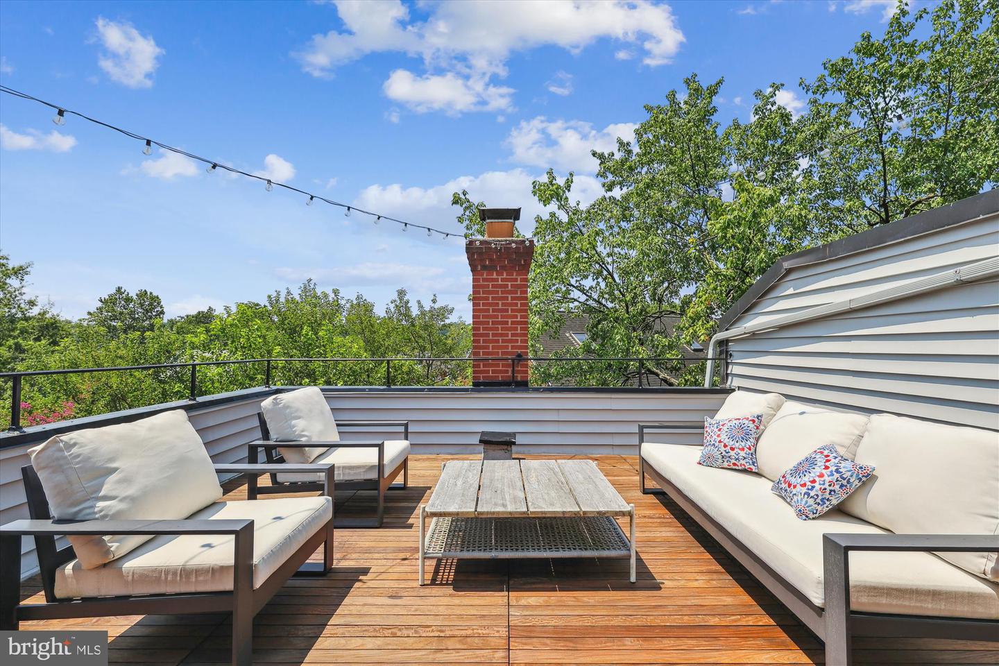 1406 FOXHALL RD NW, WASHINGTON, District Of Columbia 20007, 4 Bedrooms Bedrooms, ,3 BathroomsBathrooms,Residential,For sale,1406 FOXHALL RD NW,DCDC2211436 MLS # DCDC2211436