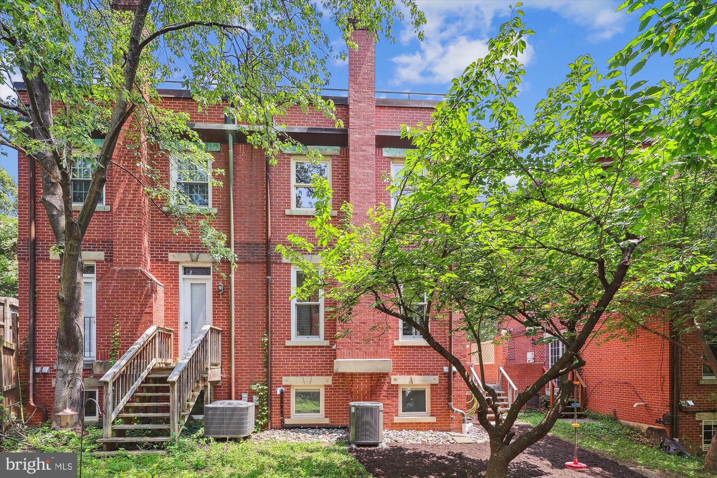 1406 FOXHALL RD NW, WASHINGTON, District Of Columbia 20007, 4 Bedrooms Bedrooms, ,3 BathroomsBathrooms,Residential,For sale,1406 FOXHALL RD NW,DCDC2211436 MLS # DCDC2211436