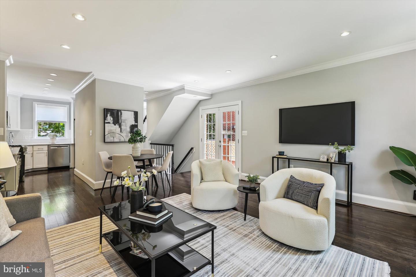 1406 FOXHALL RD NW, WASHINGTON, District Of Columbia 20007, 4 Bedrooms Bedrooms, ,3 BathroomsBathrooms,Residential,For sale,1406 FOXHALL RD NW,DCDC2211436 MLS # DCDC2211436