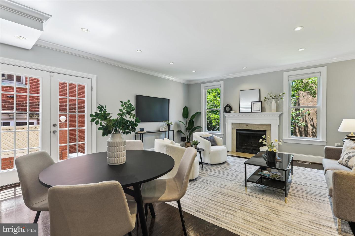 1406 FOXHALL RD NW, WASHINGTON, District Of Columbia 20007, 4 Bedrooms Bedrooms, ,3 BathroomsBathrooms,Residential,For sale,1406 FOXHALL RD NW,DCDC2211436 MLS # DCDC2211436