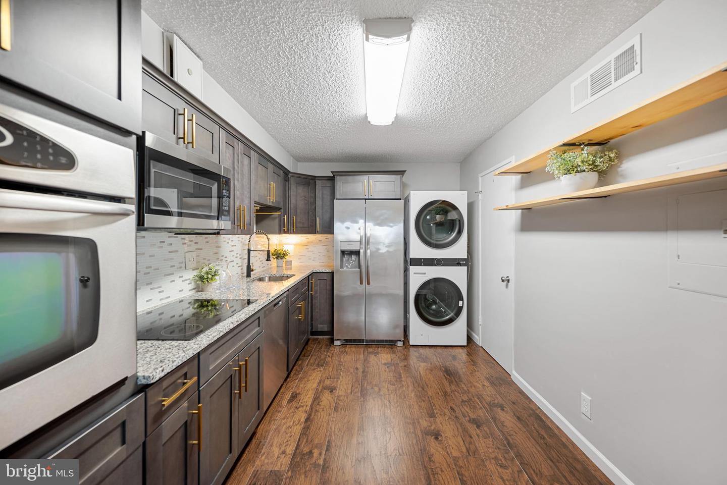 5904 MOUNT EAGLE DR #1602, ALEXANDRIA, Virginia 22303, 1 Bedroom Bedrooms, ,1 BathroomBathrooms,Residential,For sale,5904 MOUNT EAGLE DR #1602,VAFX2256782 MLS # VAFX2256782