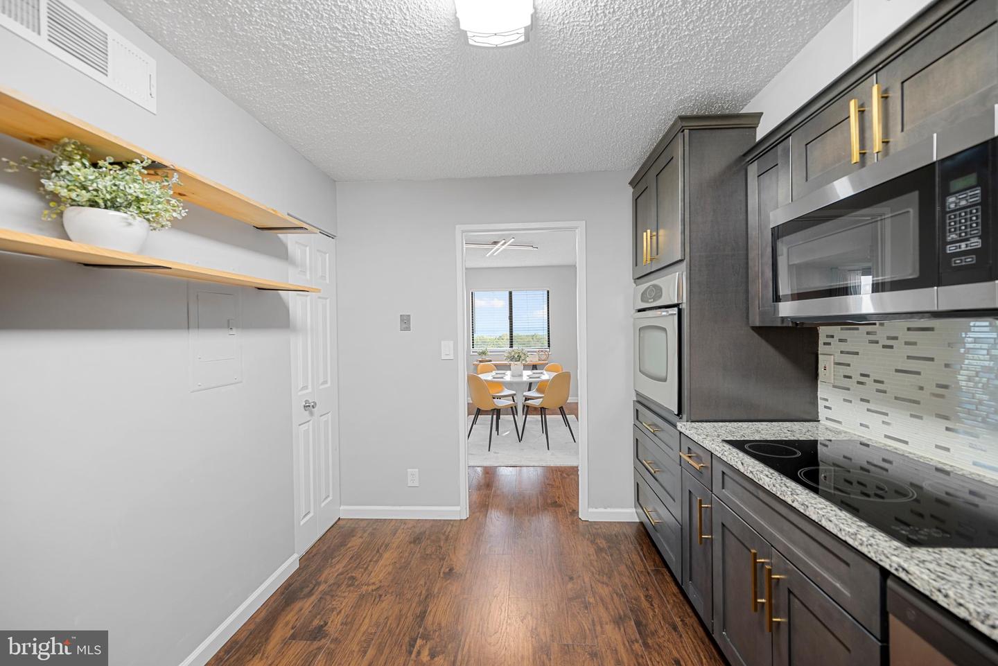 5904 MOUNT EAGLE DR #1602, ALEXANDRIA, Virginia 22303, 1 Bedroom Bedrooms, ,1 BathroomBathrooms,Residential,For sale,5904 MOUNT EAGLE DR #1602,VAFX2256782 MLS # VAFX2256782