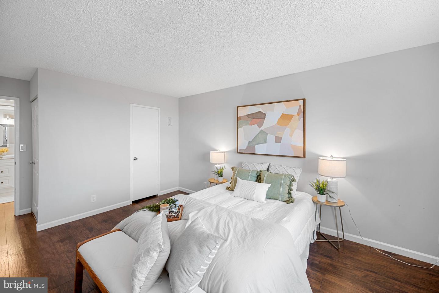 5904 MOUNT EAGLE DR #1602, ALEXANDRIA, Virginia 22303, 1 Bedroom Bedrooms, ,1 BathroomBathrooms,Residential,For sale,5904 MOUNT EAGLE DR #1602,VAFX2256782 MLS # VAFX2256782