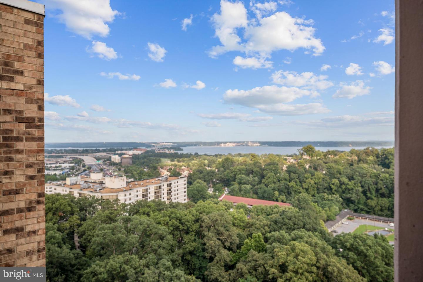 5904 MOUNT EAGLE DR #1602, ALEXANDRIA, Virginia 22303, 1 Bedroom Bedrooms, ,1 BathroomBathrooms,Residential,For sale,5904 MOUNT EAGLE DR #1602,VAFX2256782 MLS # VAFX2256782