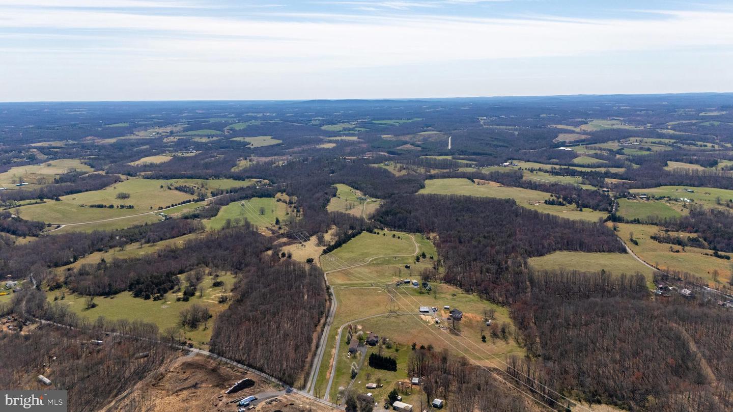1962 MCDANIEL RD, BEDFORD, Virginia 24523, 5 Bedrooms Bedrooms, ,6 BathroomsBathrooms,Residential,For sale,1962 MCDANIEL RD,VABV2000228 MLS # VABV2000228