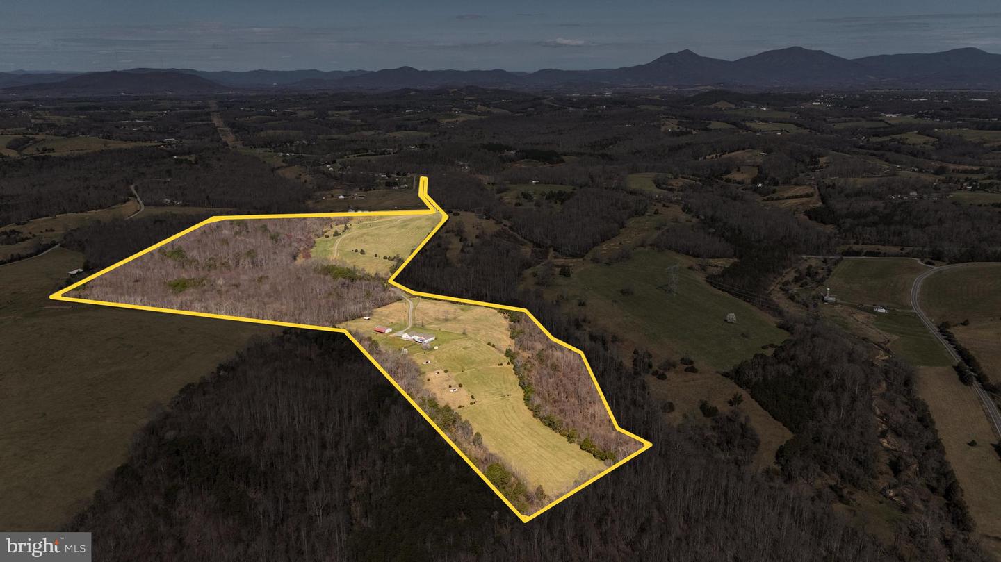 1962 MCDANIEL RD, BEDFORD, Virginia 24523, 5 Bedrooms Bedrooms, ,6 BathroomsBathrooms,Residential,For sale,1962 MCDANIEL RD,VABV2000228 MLS # VABV2000228
