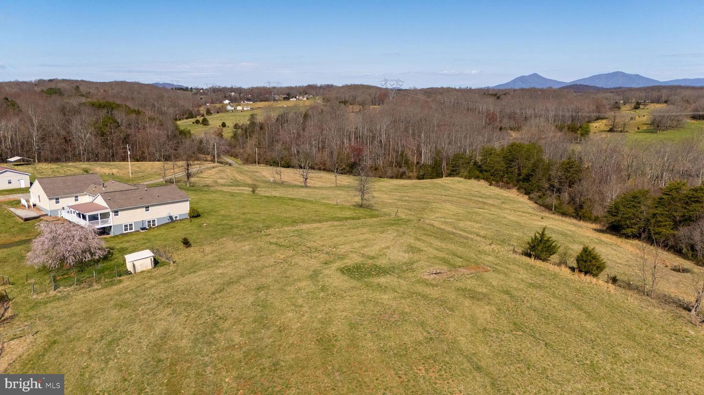 1962 MCDANIEL RD, BEDFORD, Virginia 24523, 5 Bedrooms Bedrooms, ,6 BathroomsBathrooms,Residential,For sale,1962 MCDANIEL RD,VABV2000228 MLS # VABV2000228