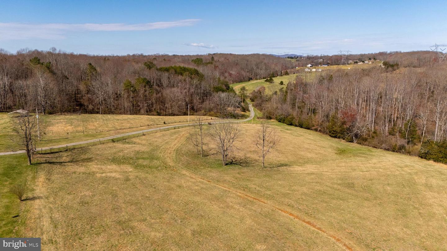 1962 MCDANIEL RD, BEDFORD, Virginia 24523, 5 Bedrooms Bedrooms, ,6 BathroomsBathrooms,Residential,For sale,1962 MCDANIEL RD,VABV2000228 MLS # VABV2000228