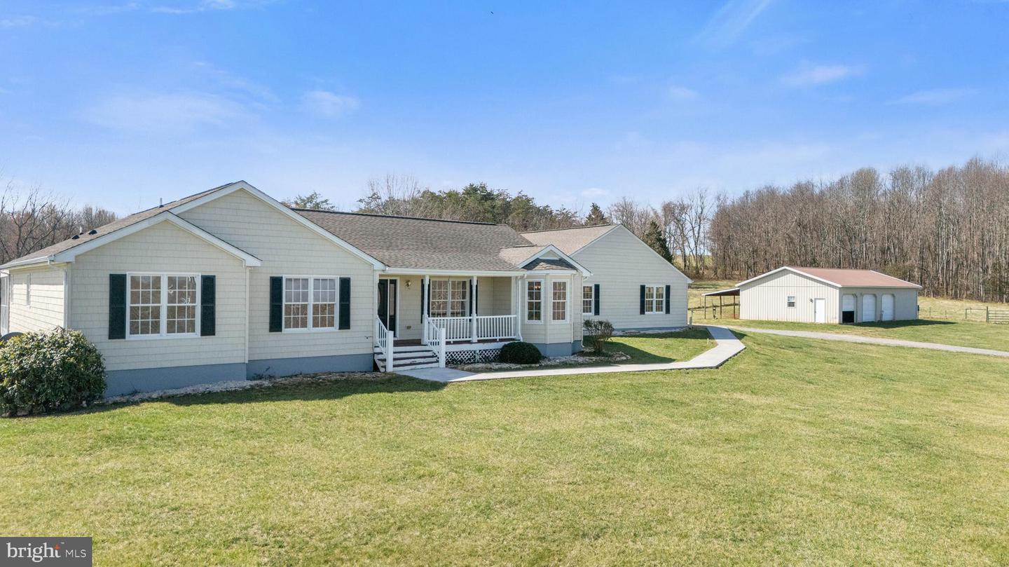 1962 MCDANIEL RD, BEDFORD, Virginia 24523, 5 Bedrooms Bedrooms, ,6 BathroomsBathrooms,Residential,For sale,1962 MCDANIEL RD,VABV2000228 MLS # VABV2000228