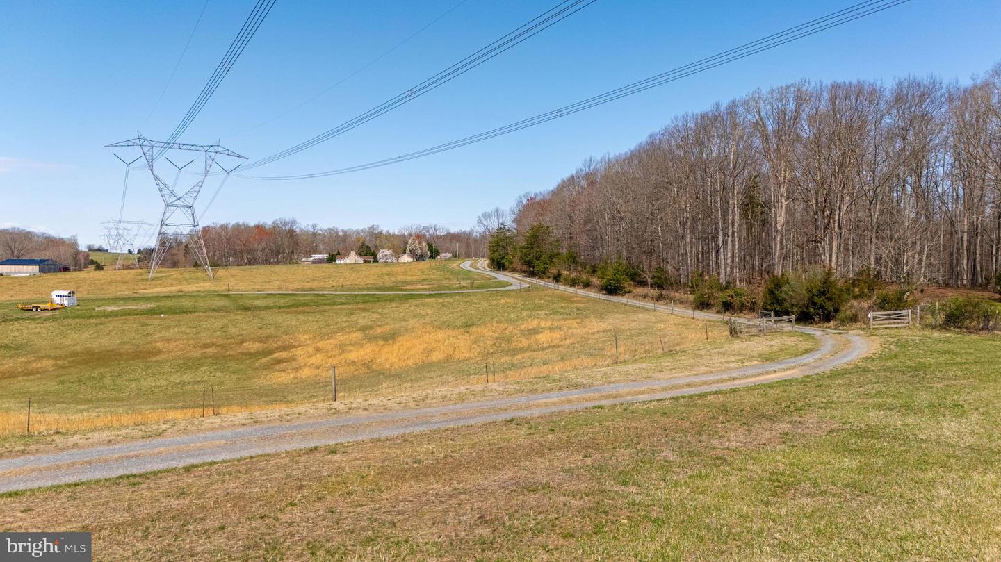 1962 MCDANIEL RD, BEDFORD, Virginia 24523, 5 Bedrooms Bedrooms, ,6 BathroomsBathrooms,Residential,For sale,1962 MCDANIEL RD,VABV2000228 MLS # VABV2000228