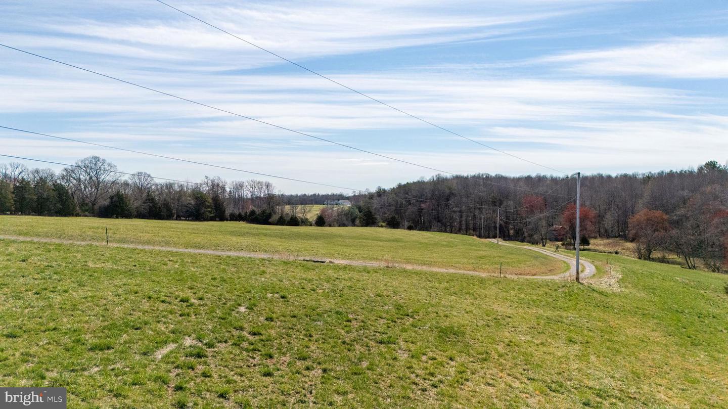 1962 MCDANIEL RD, BEDFORD, Virginia 24523, 5 Bedrooms Bedrooms, ,6 BathroomsBathrooms,Residential,For sale,1962 MCDANIEL RD,VABV2000228 MLS # VABV2000228