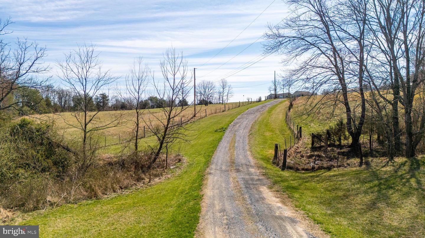 1962 MCDANIEL RD, BEDFORD, Virginia 24523, 5 Bedrooms Bedrooms, ,6 BathroomsBathrooms,Residential,For sale,1962 MCDANIEL RD,VABV2000228 MLS # VABV2000228