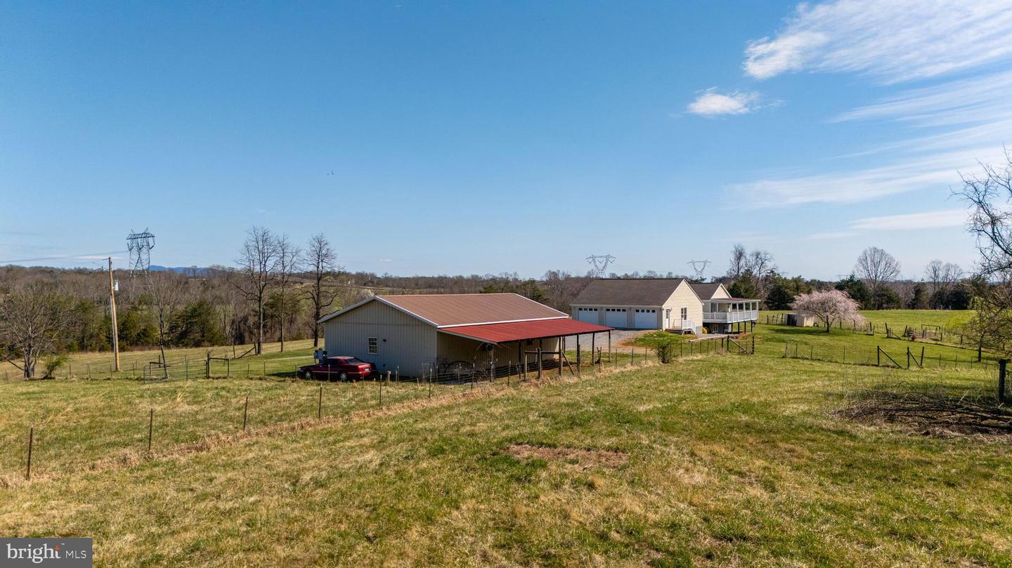 1962 MCDANIEL RD, BEDFORD, Virginia 24523, 5 Bedrooms Bedrooms, ,6 BathroomsBathrooms,Residential,For sale,1962 MCDANIEL RD,VABV2000228 MLS # VABV2000228