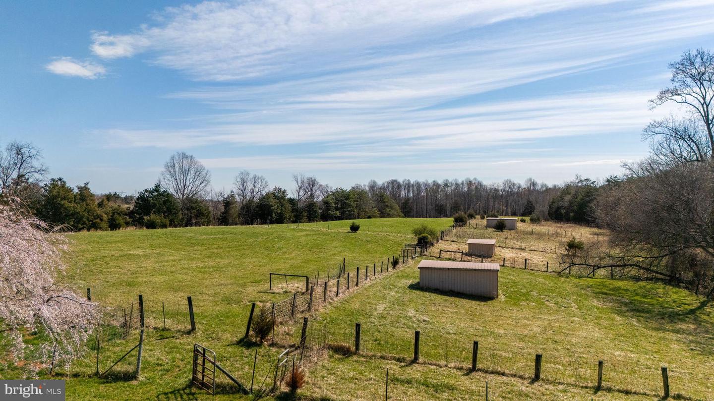 1962 MCDANIEL RD, BEDFORD, Virginia 24523, 5 Bedrooms Bedrooms, ,6 BathroomsBathrooms,Residential,For sale,1962 MCDANIEL RD,VABV2000228 MLS # VABV2000228