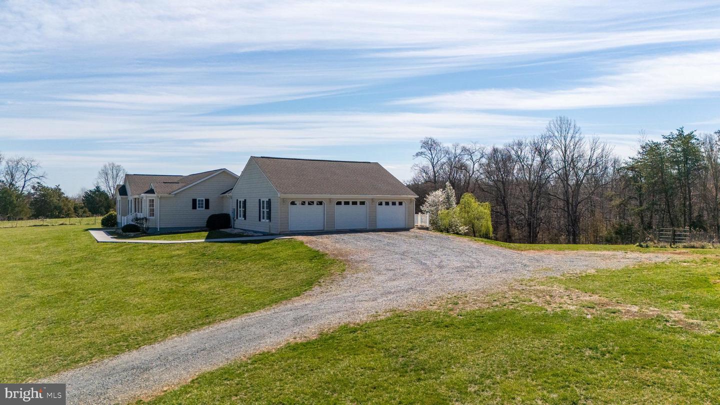 1962 MCDANIEL RD, BEDFORD, Virginia 24523, 5 Bedrooms Bedrooms, ,6 BathroomsBathrooms,Residential,For sale,1962 MCDANIEL RD,VABV2000228 MLS # VABV2000228
