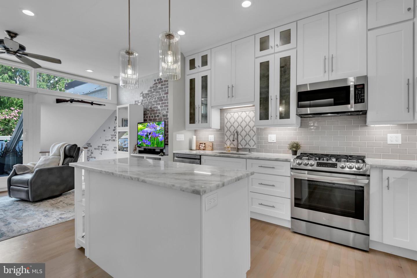 620 3RD ST SW #111, WASHINGTON, District Of Columbia 20024, 3 Bedrooms Bedrooms, ,3 BathroomsBathrooms,Residential,For sale,620 3RD ST SW #111,DCDC2211540 MLS # DCDC2211540