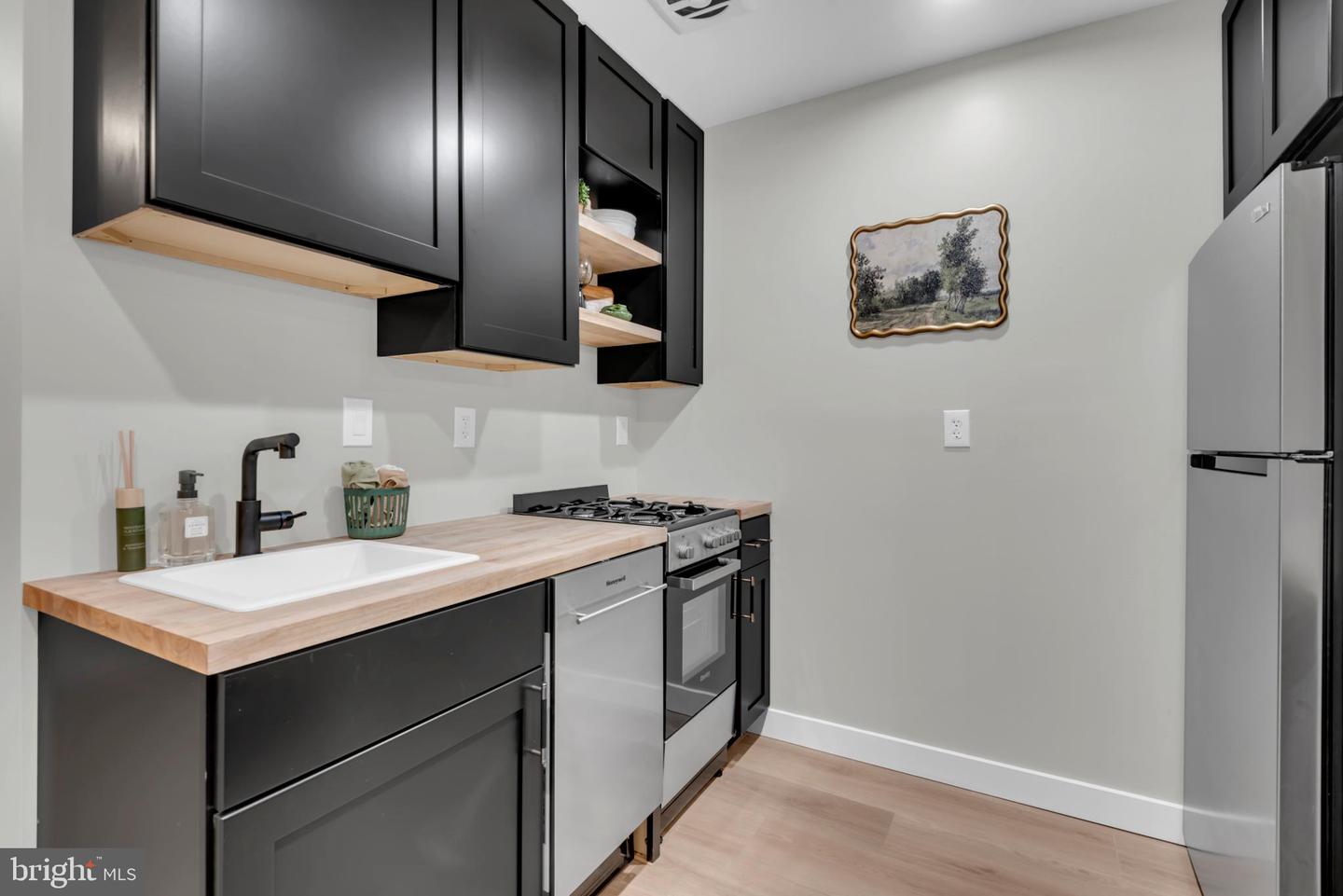 620 3RD ST SW #111, WASHINGTON, District Of Columbia 20024, 3 Bedrooms Bedrooms, ,3 BathroomsBathrooms,Residential,For sale,620 3RD ST SW #111,DCDC2211540 MLS # DCDC2211540