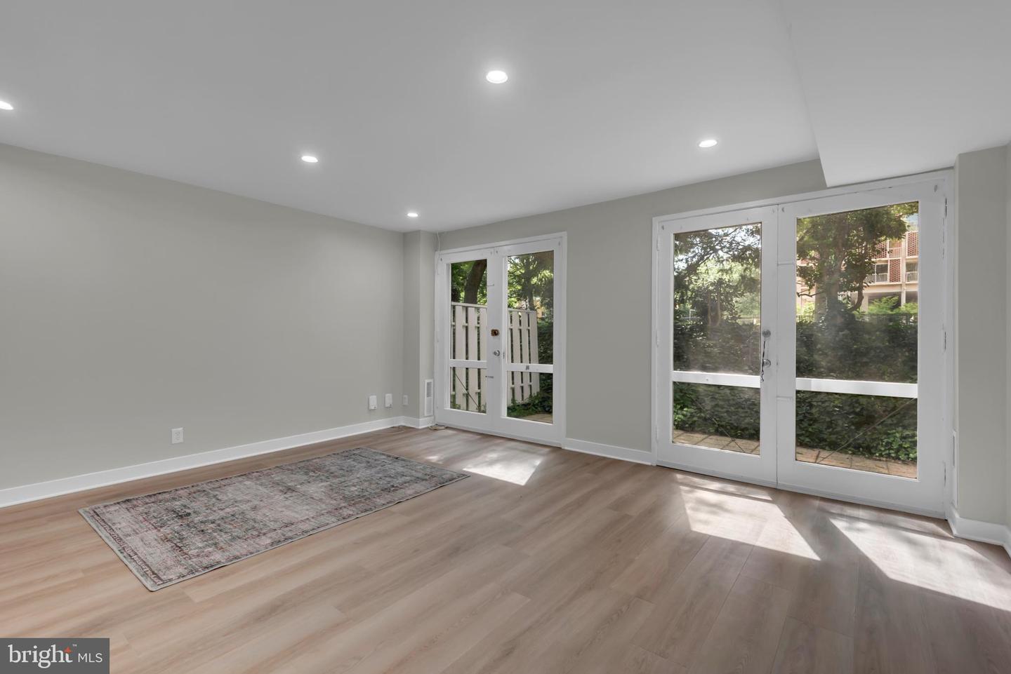 620 3RD ST SW #111, WASHINGTON, District Of Columbia 20024, 3 Bedrooms Bedrooms, ,3 BathroomsBathrooms,Residential,For sale,620 3RD ST SW #111,DCDC2211540 MLS # DCDC2211540