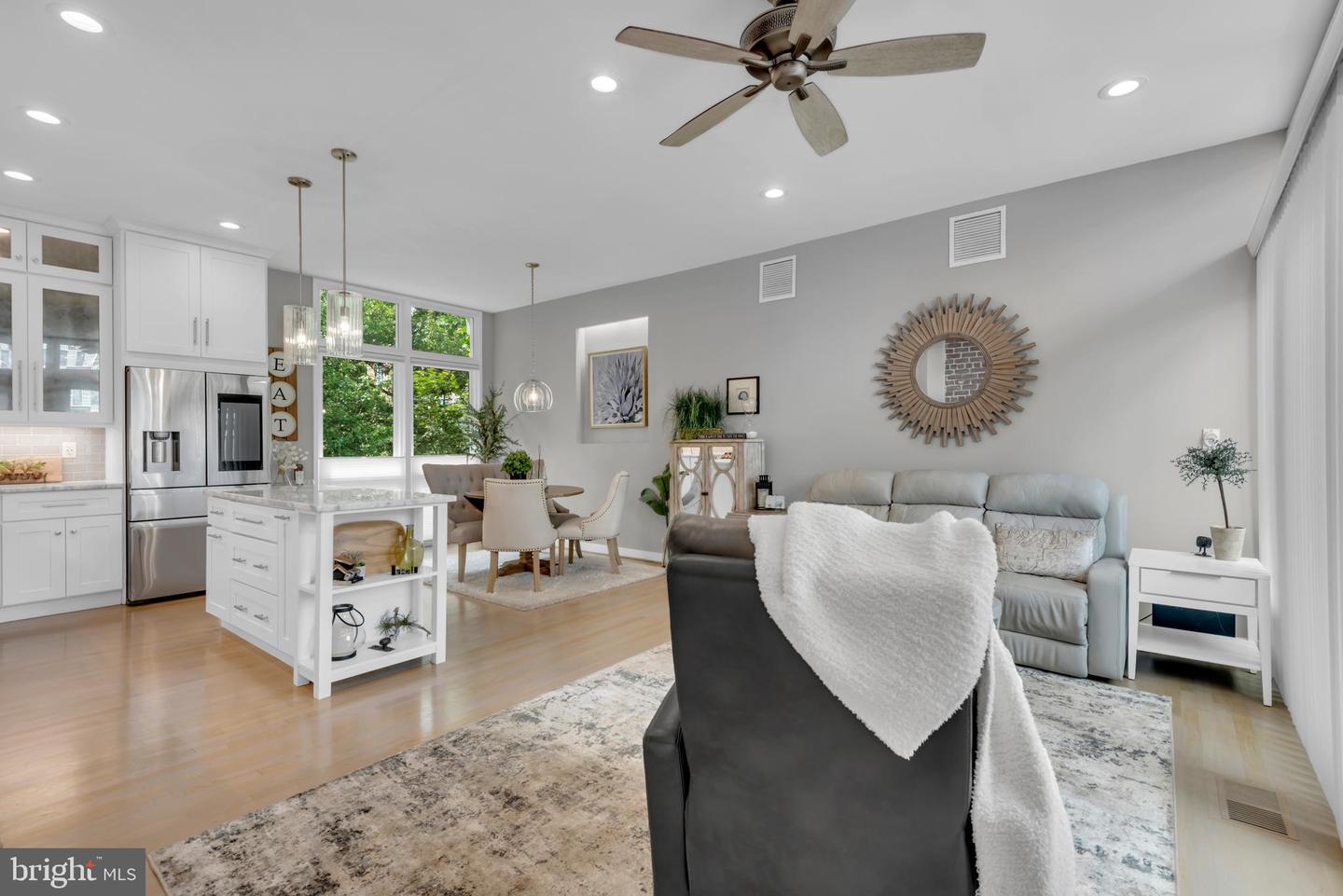 620 3RD ST SW #111, WASHINGTON, District Of Columbia 20024, 3 Bedrooms Bedrooms, ,3 BathroomsBathrooms,Residential,For sale,620 3RD ST SW #111,DCDC2211540 MLS # DCDC2211540