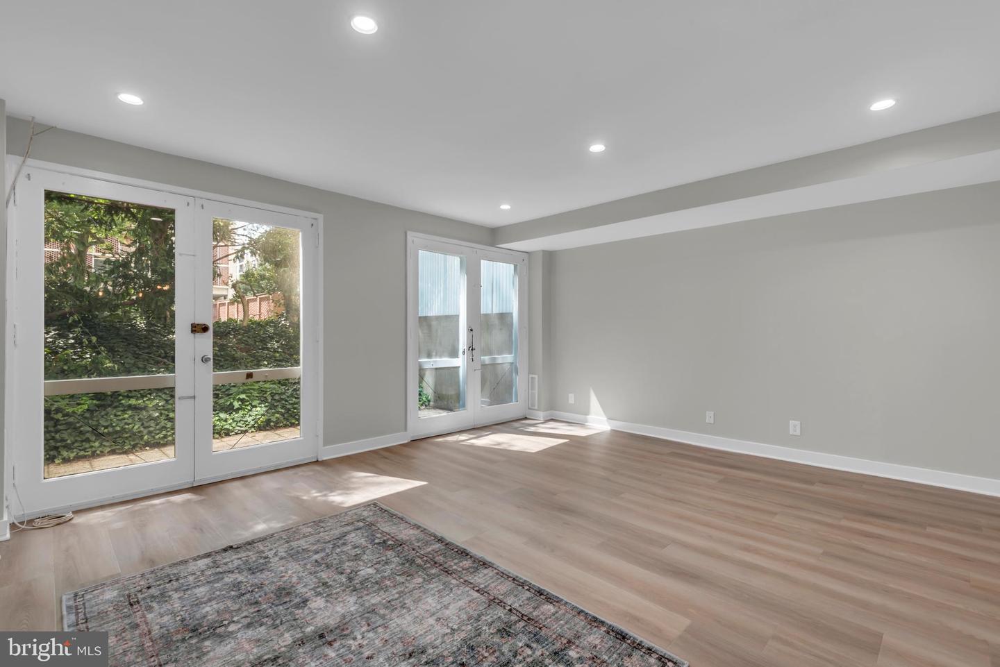 620 3RD ST SW #111, WASHINGTON, District Of Columbia 20024, 3 Bedrooms Bedrooms, ,3 BathroomsBathrooms,Residential,For sale,620 3RD ST SW #111,DCDC2211540 MLS # DCDC2211540