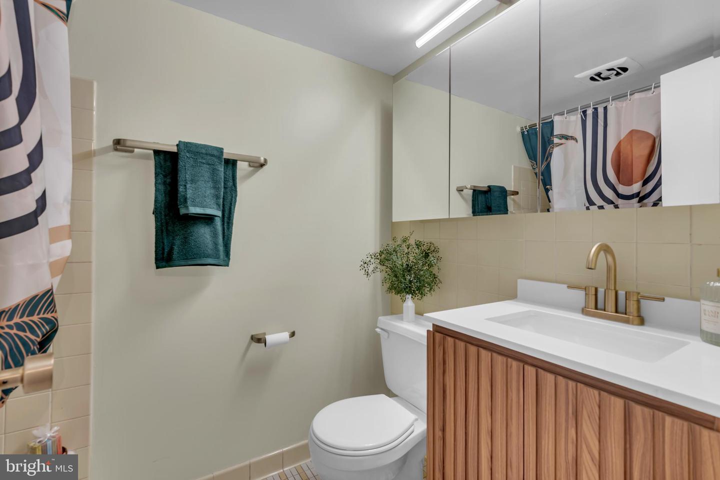 620 3RD ST SW #111, WASHINGTON, District Of Columbia 20024, 3 Bedrooms Bedrooms, ,3 BathroomsBathrooms,Residential,For sale,620 3RD ST SW #111,DCDC2211540 MLS # DCDC2211540