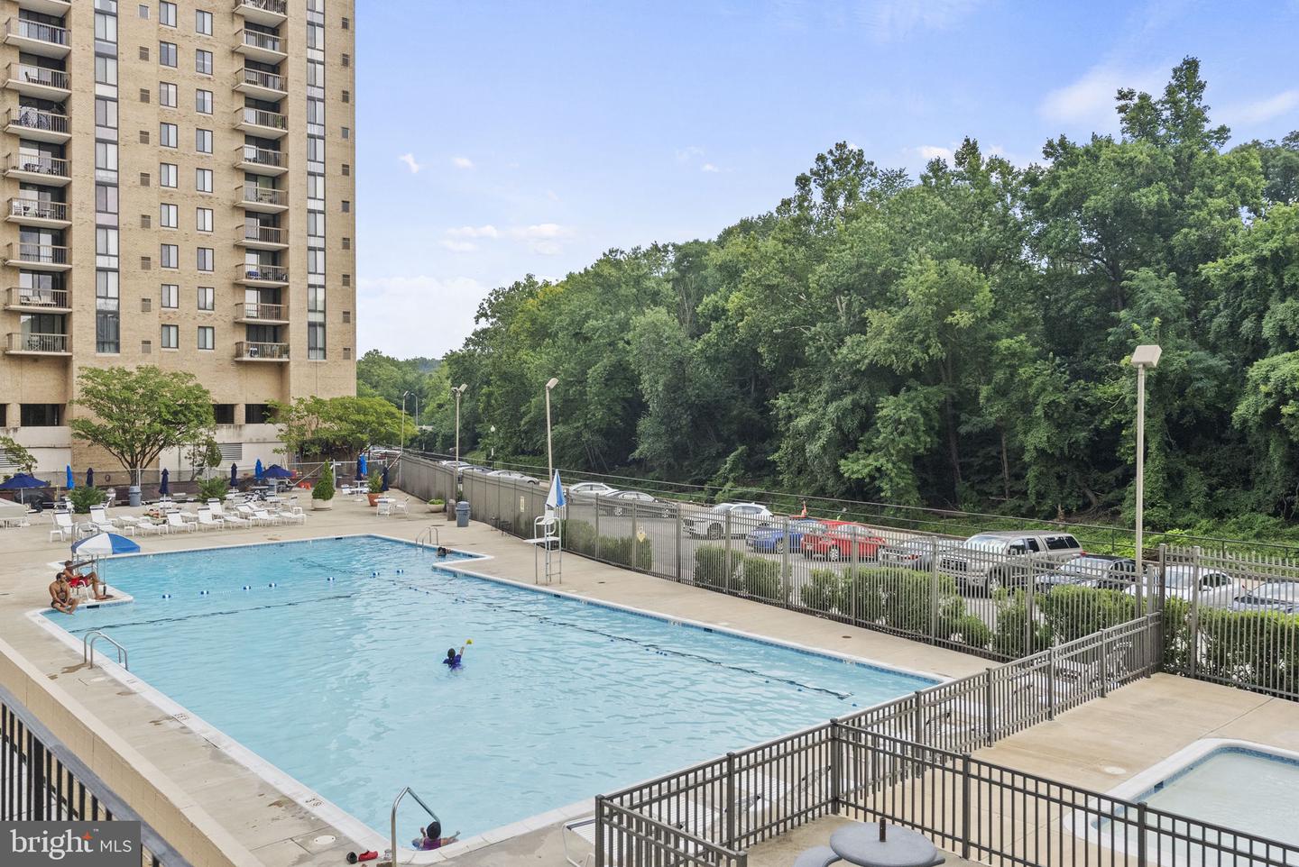 4600 S FOUR MILE RUN DR S #139, ARLINGTON, Virginia 22204, 1 Bedroom Bedrooms, ,1 BathroomBathrooms,Residential,For sale,4600 S FOUR MILE RUN DR S #139,VAAR2061230 MLS # VAAR2061230